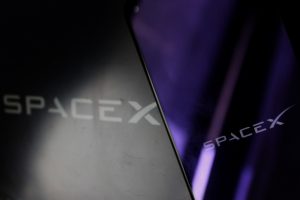 スペースXの未公開株価格に3倍差？仮想通貨デリバティブ商品の課題が露呈