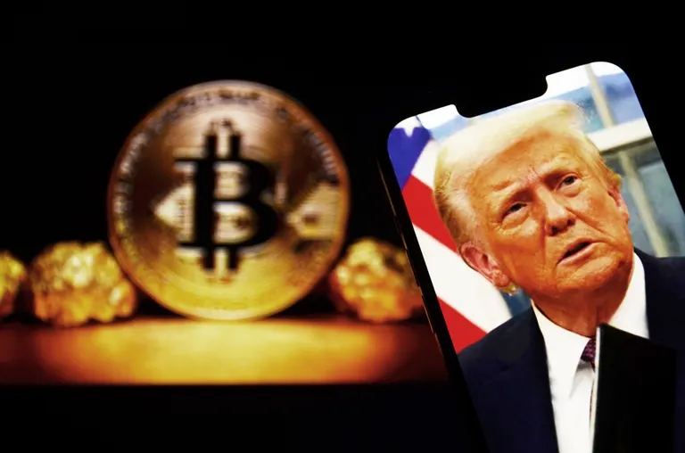トランプ家の仮想通貨関連株保有、情報開示で詳細明らかに