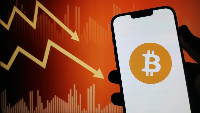 ビットコインが6万ドル割れ、4億ドル超の売り圧力が取引所に