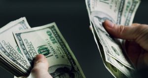 約1億ドルの詐欺資金、BTCやUSDTで海外へ｜米国で禁錮5年判決