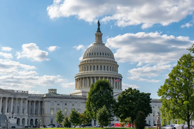 決着は8月議会が期限、逃せば2030年以降?米CLARITY法案に暗雲