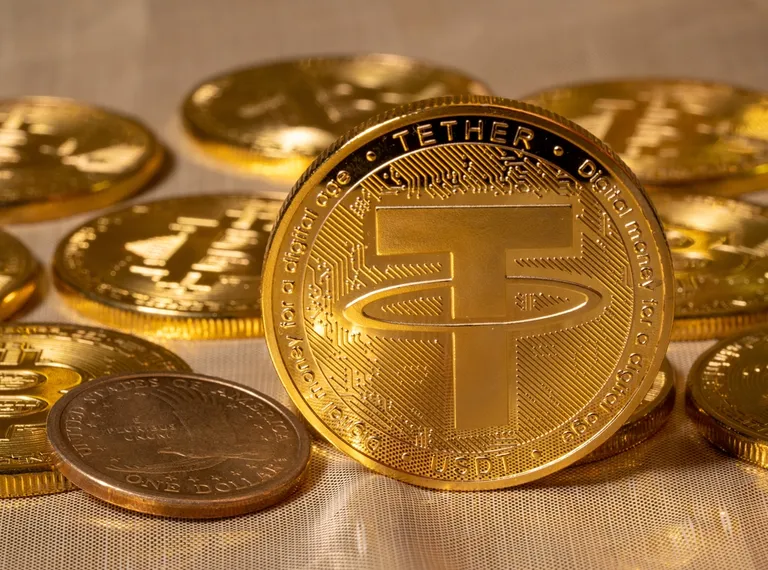 テザーが金200億ドル分保有、中銀なら世界20位圏の規模に