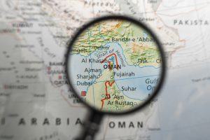 【今日のマクロ経済ニュース】イランがホルムズ海峡「再封鎖」宣言—原油急騰・日経下落