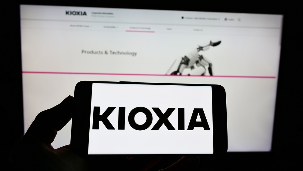 出荷量は1桁増でも売上76%増｜キオクシアを押し上げた価格高騰とは