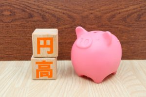 【今日のマクロ経済】3営業日連続の円買い介入で155円台へ—「介入は時間稼ぎ」との見方も