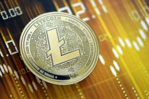 ナスダック上場企業がLTCを売却|540万ドルの自社株買いで1株価値増