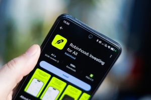 ロビンフッドの仮想通貨収益38%減、稼ぎ頭は「オプション」に