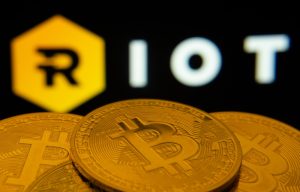 91億ドルのAI契約も原資はBTC売却|マイニング大手ライオット