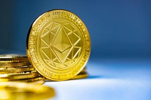 【今日の仮想通貨】イーサリアム11周年。DOGE企業がAI半導体と10年8億ドルの契約