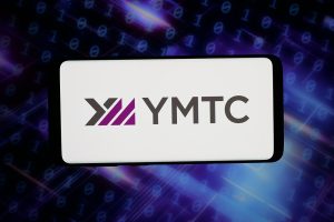 中国YMTCがNAND出荷量で3位浮上、キオクシアは4位に後退