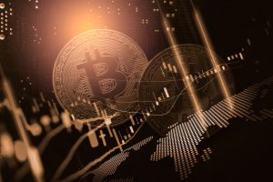 上がっているのに人が戻らない|ビットコイン8月24%高騰の実態